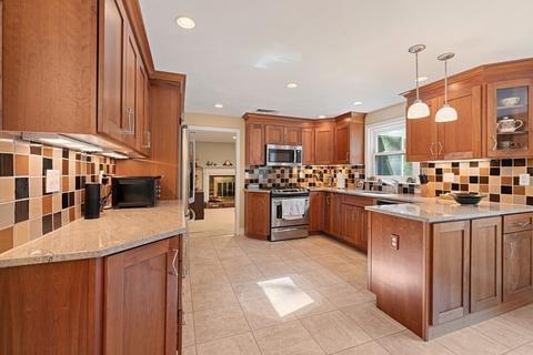 312 Rosemary St, Needham, MA 02492 photo 7