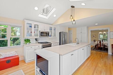 34 Lilly Ln, Dedham, MA 02026 photo 5