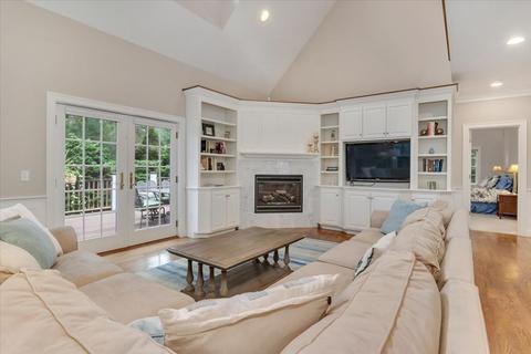 54 Eagle Dr, Mashpee, MA 02649 photo 8
