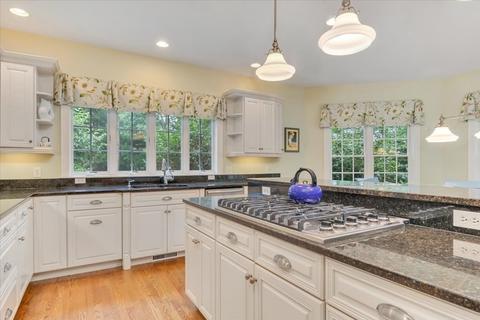 54 Eagle Dr, Mashpee, MA 02649 photo 12