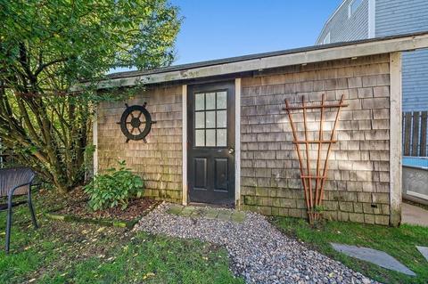 17 Thomas St, Marshfield, MA 02050 photo 3