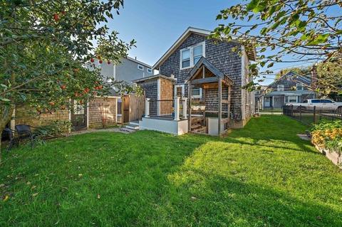 17 Thomas St, Marshfield, MA 02050 photo 2