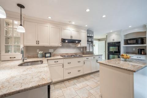 70 Dividence, Reading, MA 01867 photo 10