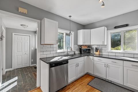 133 Hampton St, Auburn, MA 01501 photo 8
