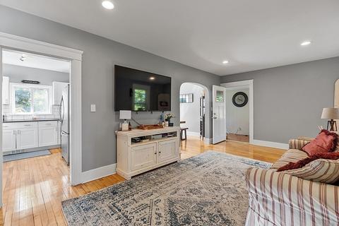 133 Hampton St, Auburn, MA 01501 photo 14
