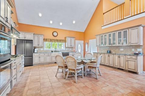 79 Spring St, Stoneham, MA 02180 photo 11
