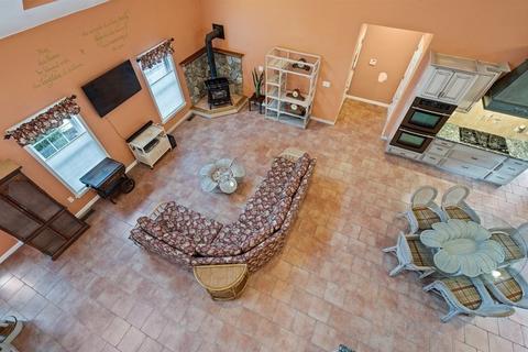 79 Spring St, Stoneham, MA 02180 photo 8