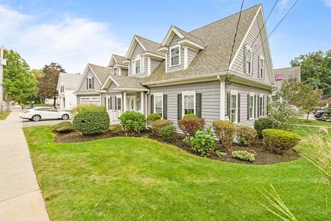 79 Spring St, Stoneham, MA 02180 photo 2
