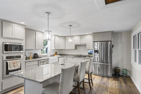 39 Bates St, Mendon, MA 01756 photo 2