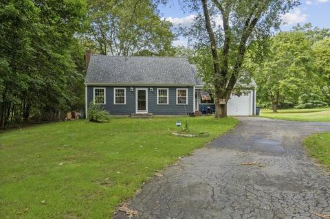 39 Bates St, Mendon, MA 01756 photo 1