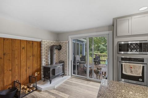 39 Bates St, Mendon, MA 01756 photo 6