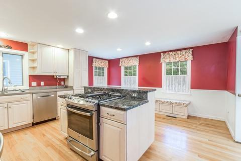 36 Valley Rd, Mashpee, MA 02649 photo 10