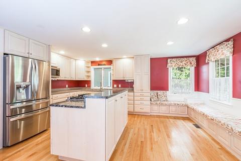 36 Valley Rd, Mashpee, MA 02649 photo 9