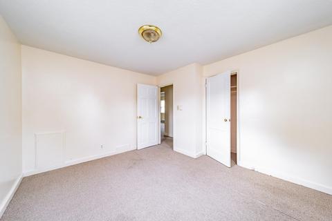 89 Amore Rd, Springfield, MA 01109 photo 6