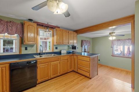 332 Main St, Townsend, MA 01469 photo 3