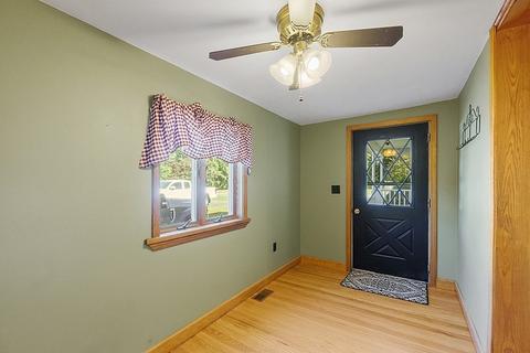 332 Main St, Townsend, MA 01469 photo 5