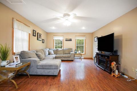 83 Vann St, Springfield, MA 01119 photo 10