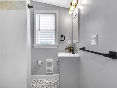 24 Crescent Ave, Beverly, MA 01915 photo 12