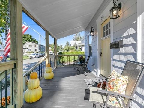 24 Crescent Ave, Beverly, MA 01915 photo 2