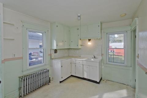 82 Redlands St, Springfield, MA 01104 photo 24