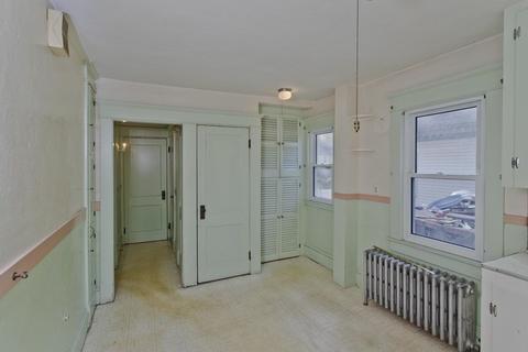 82 Redlands St, Springfield, MA 01104 photo 27