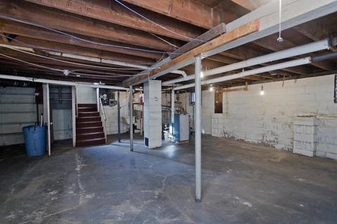 82 Redlands St, Springfield, MA 01104 photo 39