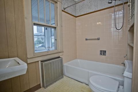82 Redlands St, Springfield, MA 01104 photo 29