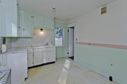 82 Redlands St, Springfield, MA 01104 photo 26