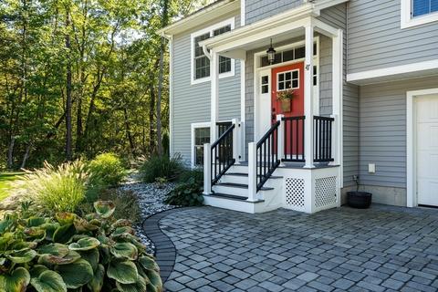 47 Carillon Cir, Easthampton, MA 01027 photo 4