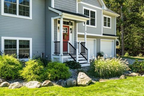 47 Carillon Cir, Easthampton, MA 01027 photo 3