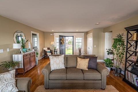24 Nelson Ave, Fairhaven, MA 02719 photo 13