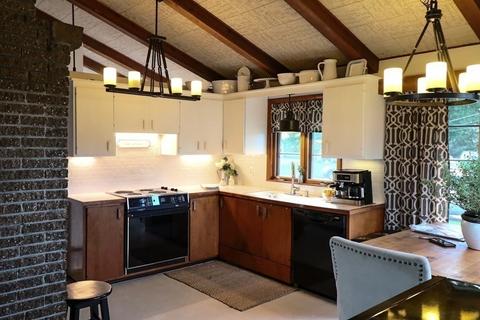84 Fedak Dr, Chicopee, MA 01013 photo 6