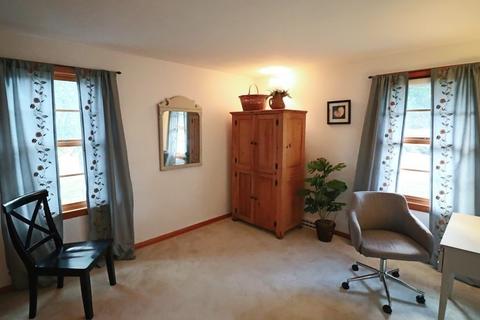 84 Fedak Dr, Chicopee, MA 01013 photo 14
