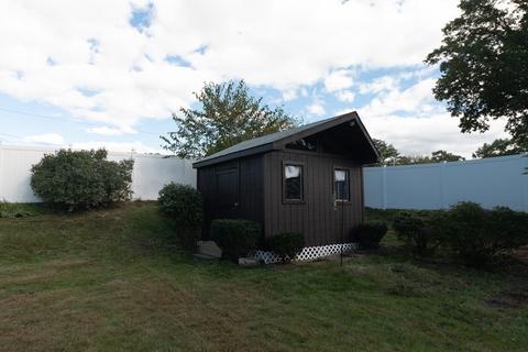 84 Fedak Dr, Chicopee, MA 01013 photo 25