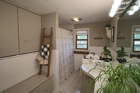 84 Fedak Dr, Chicopee, MA 01013 photo 18