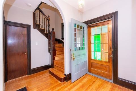 28 Locust St, Everett, MA 02149 photo 14