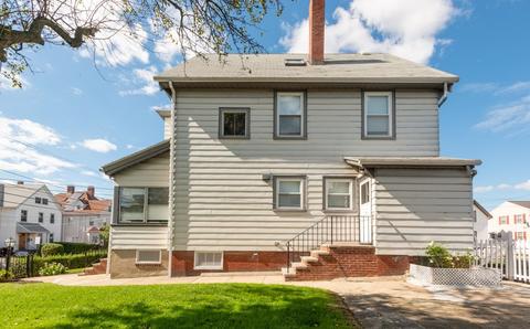 28 Locust St, Everett, MA 02149 photo 2