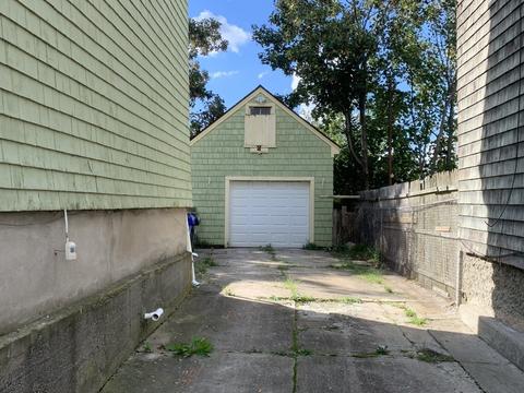 19 Beacon St, Fall River, MA 02721 photo 4