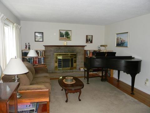 30 Glenvale St, Springfield, MA 01119 photo 7