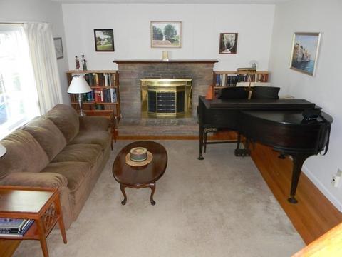 30 Glenvale St, Springfield, MA 01119 photo 8