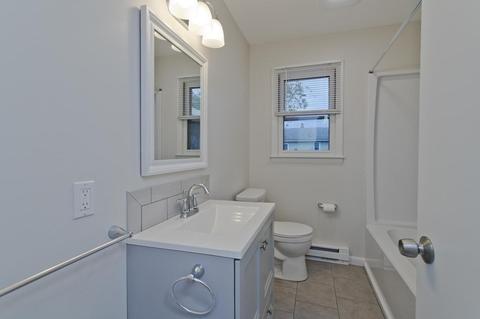29 Lamont St, Springfield, MA 01119 photo 8