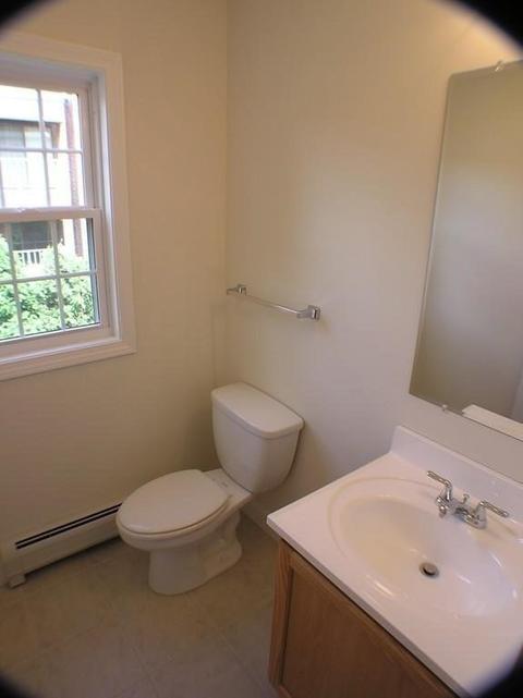 16 Corning Ave, Worcester, MA 01605 photo 7