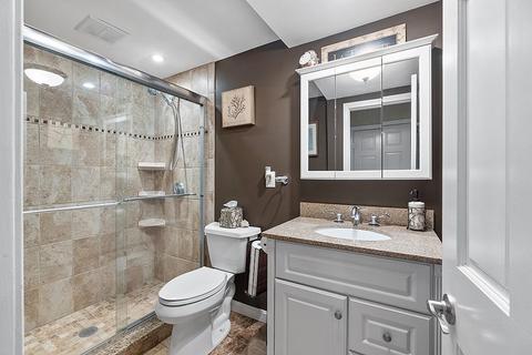54 Pine St, Danvers, MA 01923 photo 8