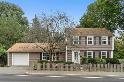54 Pine St, Danvers, MA 01923 photo 1
