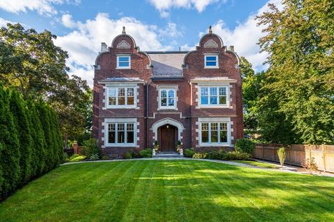 101 Dean Rd, Brookline, MA 02445 photo 1