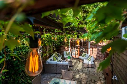 101 Dean Rd, Brookline, MA 02445 photo 25