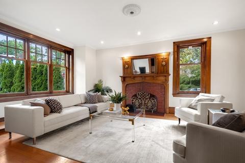 101 Dean Rd, Brookline, MA 02445 photo 3