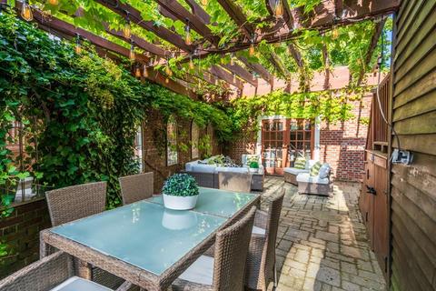 101 Dean Rd, Brookline, MA 02445 photo 24