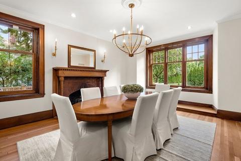 101 Dean Rd, Brookline, MA 02445 photo 6