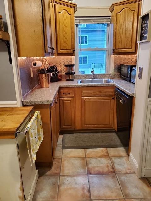 1 Manor St, Worcester, MA 01602 photo 6